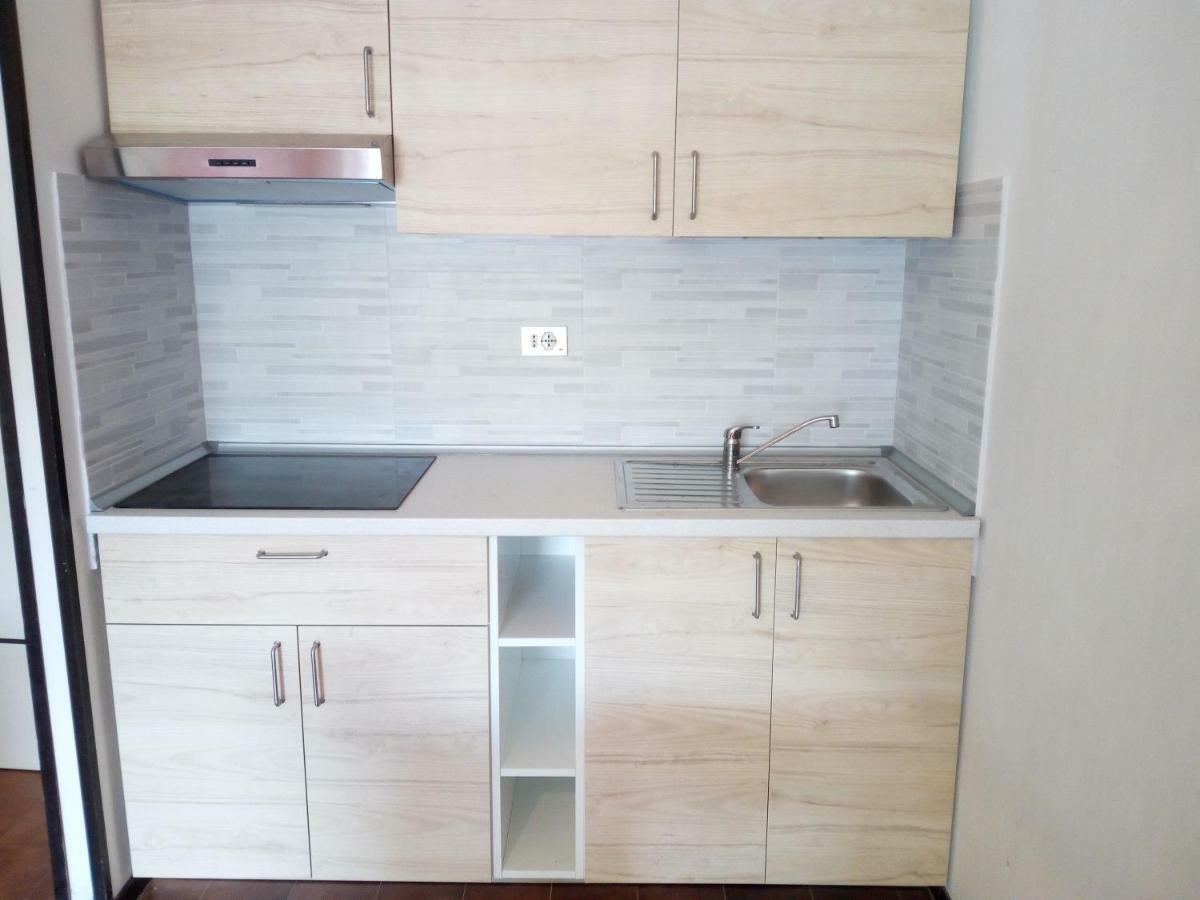 Faro 23 Apartment Lido delle Nazioni Bagian luar foto