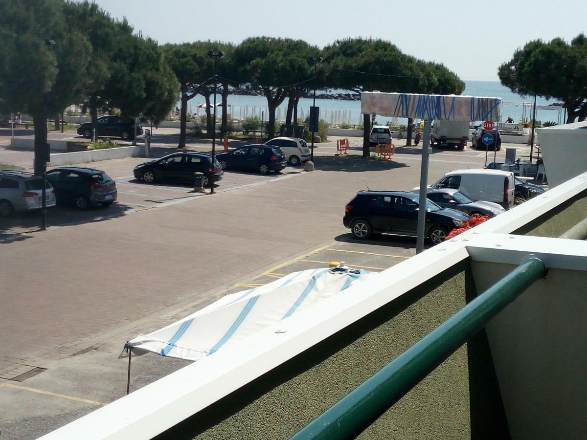 Faro 23 Apartment Lido delle Nazioni Bagian luar foto