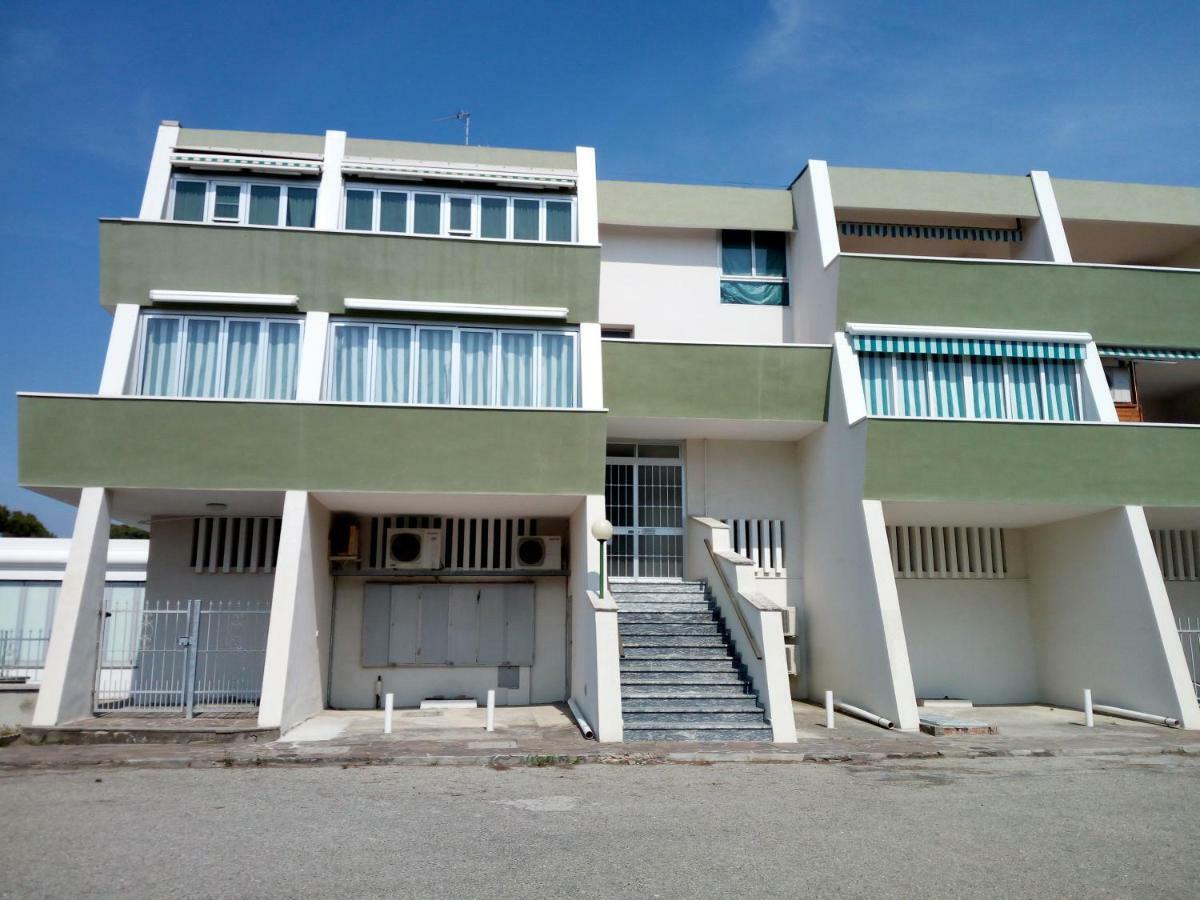 Faro 23 Apartment Lido delle Nazioni Bagian luar foto